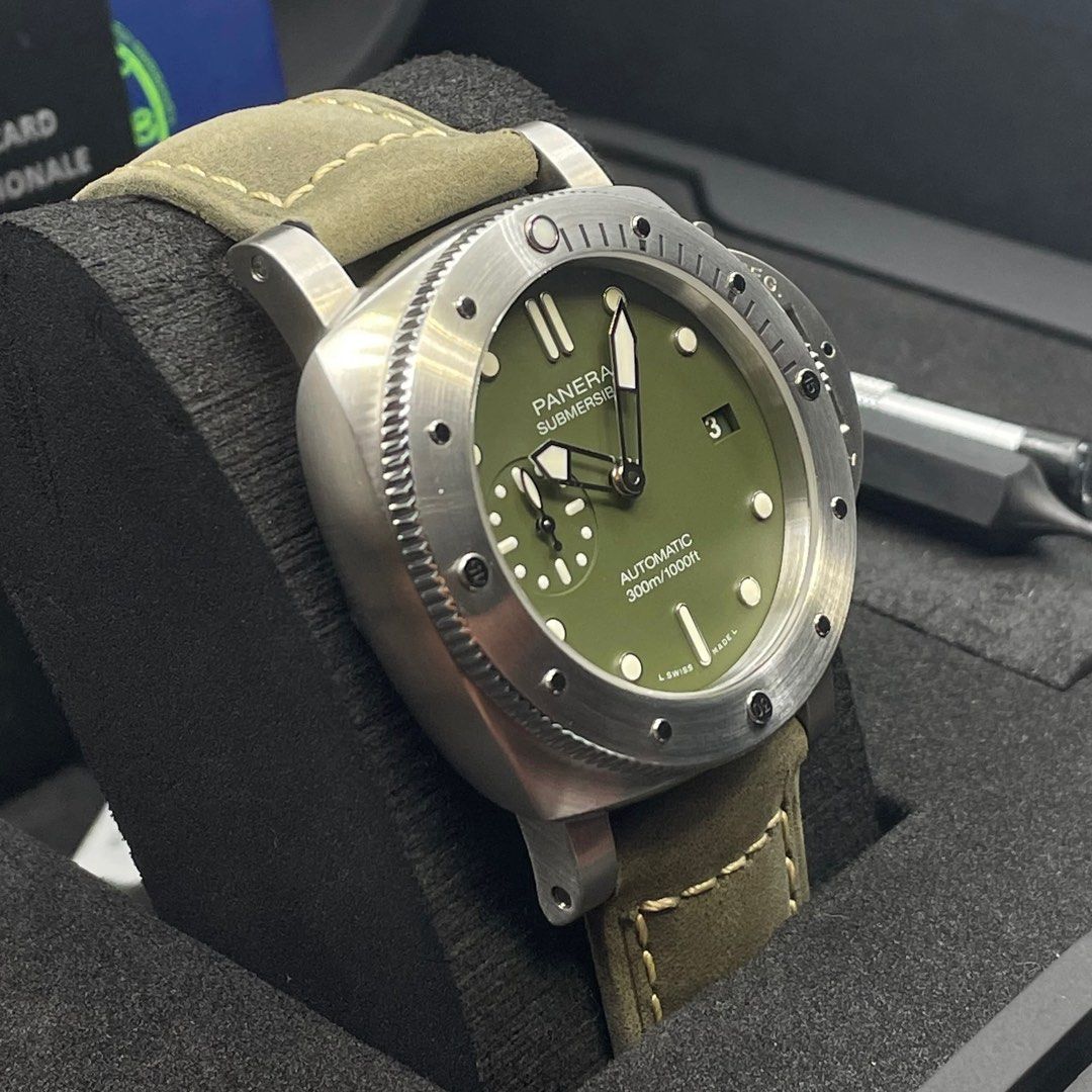 Panerai submersible hot sale verde militare 42mm