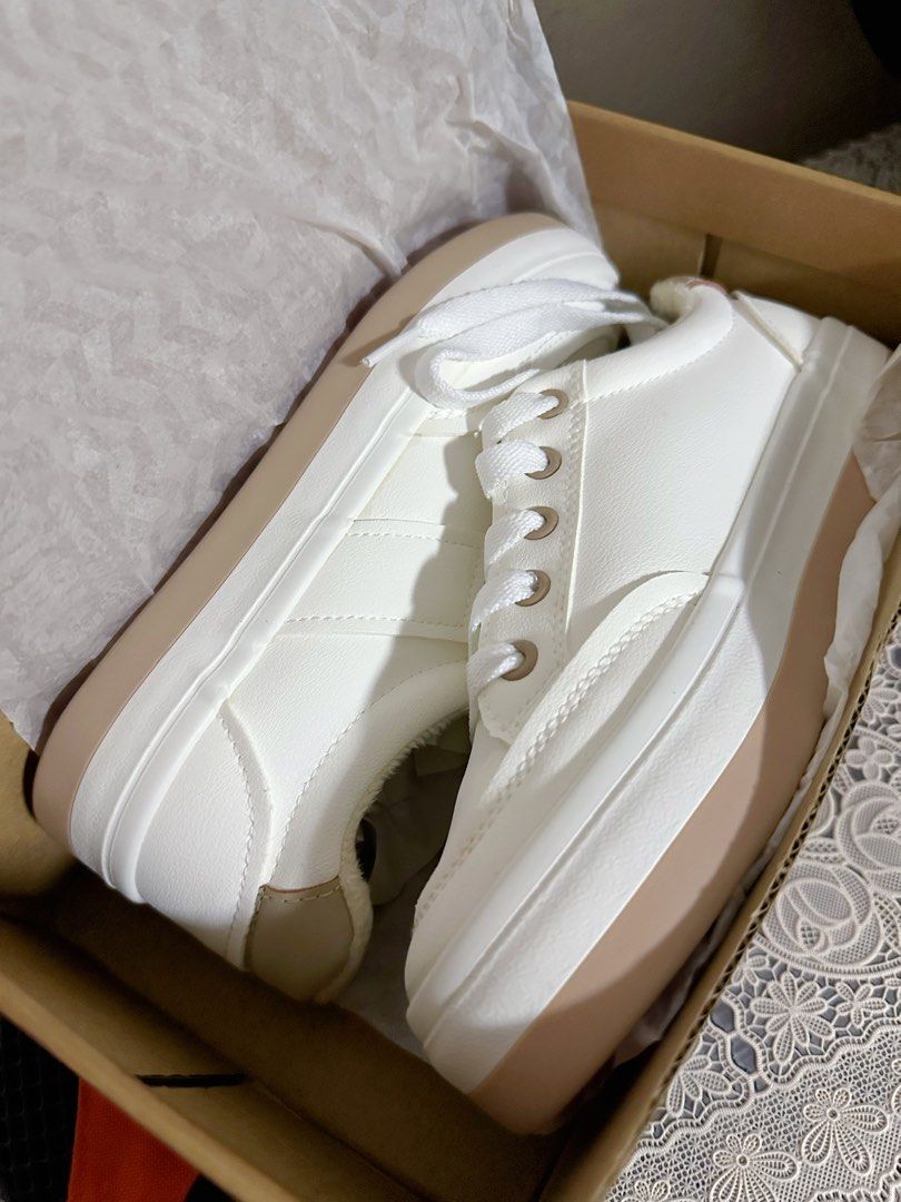 Renben Furry Sneakers in Milk Tea Colour Size 37 23.5cm