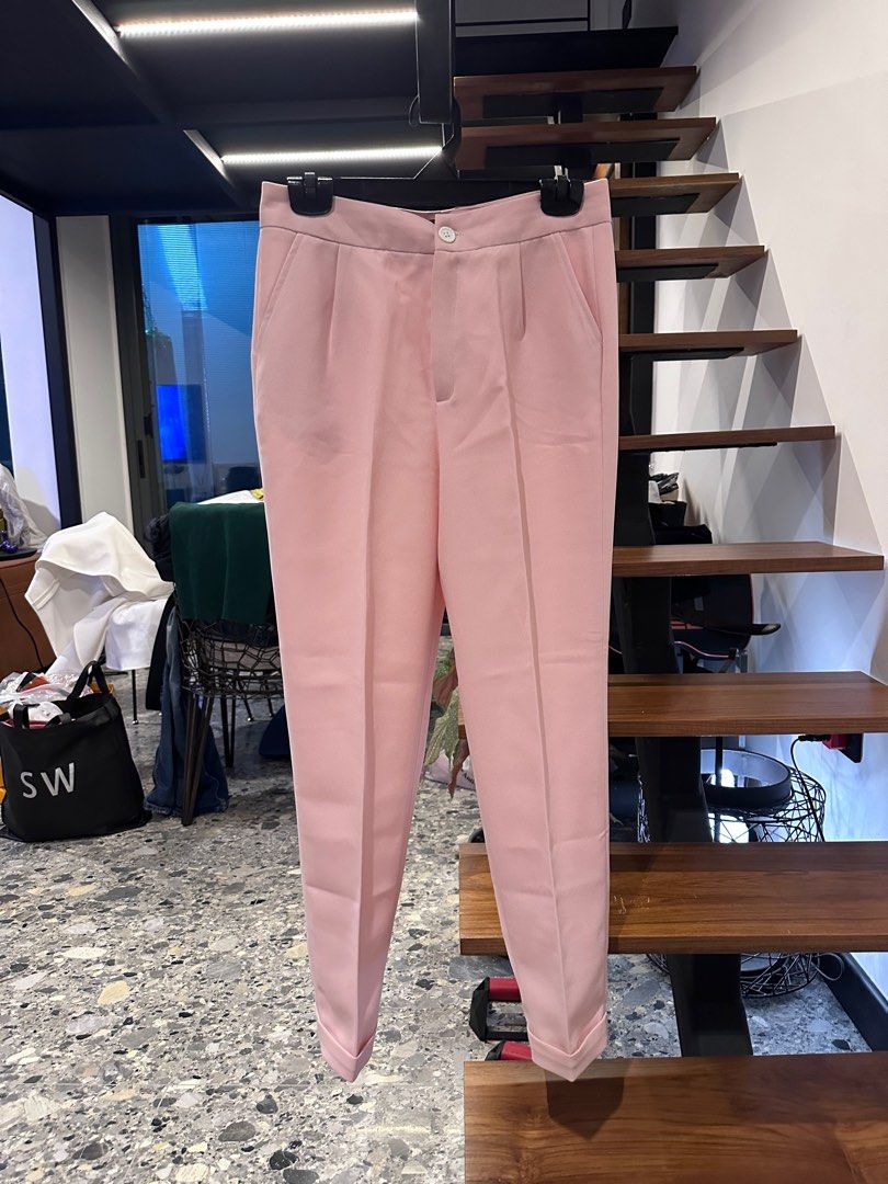 Sgorgeous light pink pants, Women's Fashion, Bottoms, Other Bottoms on  Carousell