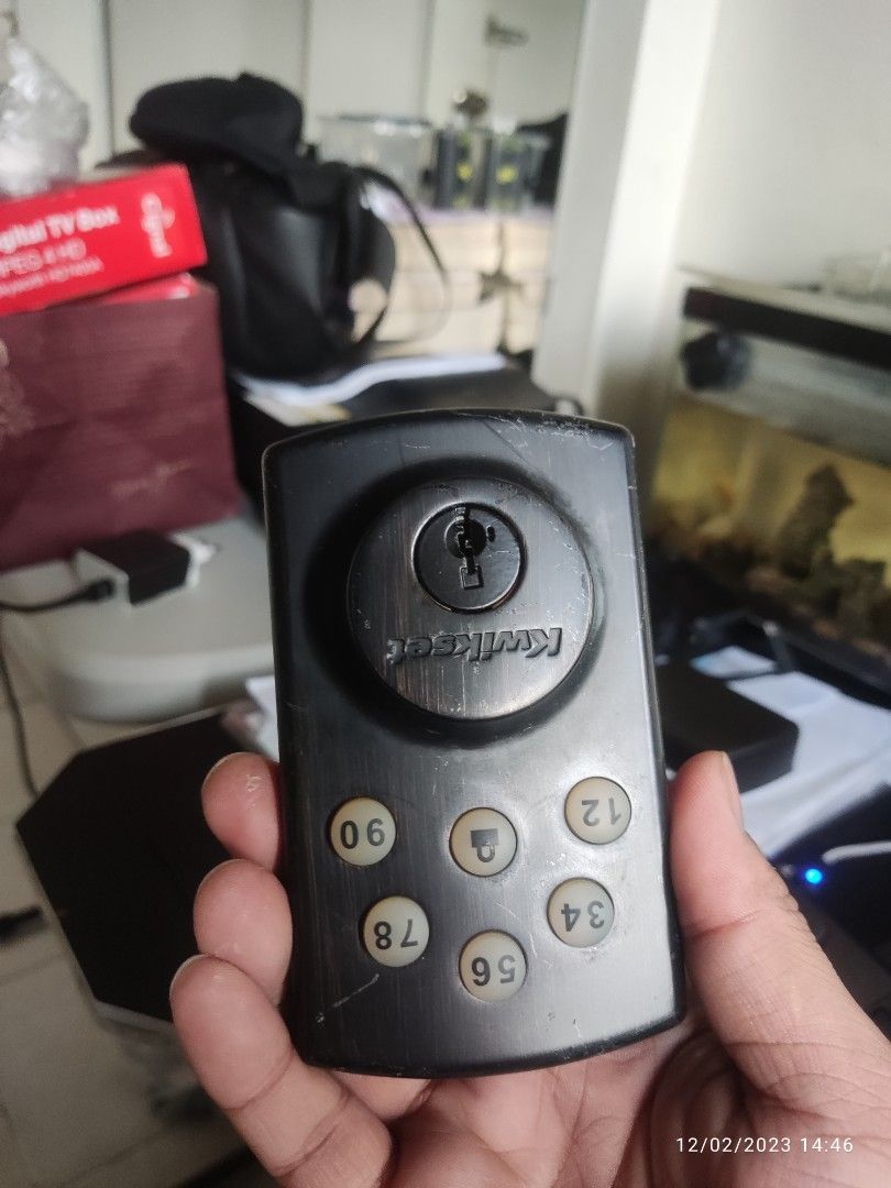 Smart door lock manual KwikSet 2 pcs (Category: Locks, Doors & Gates) located in Makati City. Submitted by paulmirabueno (Listing ID 1269880307, Image 2). Description: Smart door lock manual KwikSet 2 pcs 9/10 condition Function are still good and lock set is still accurate 3,500 pesos if 1 set only used at condo unit Location: 31st east Rembo, Taguig DM DM DM For more information.