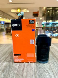 Sony Zeiss FE 55mm f1.8 ZA lens (97% new)