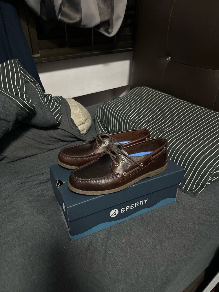 Sperry boat shoe