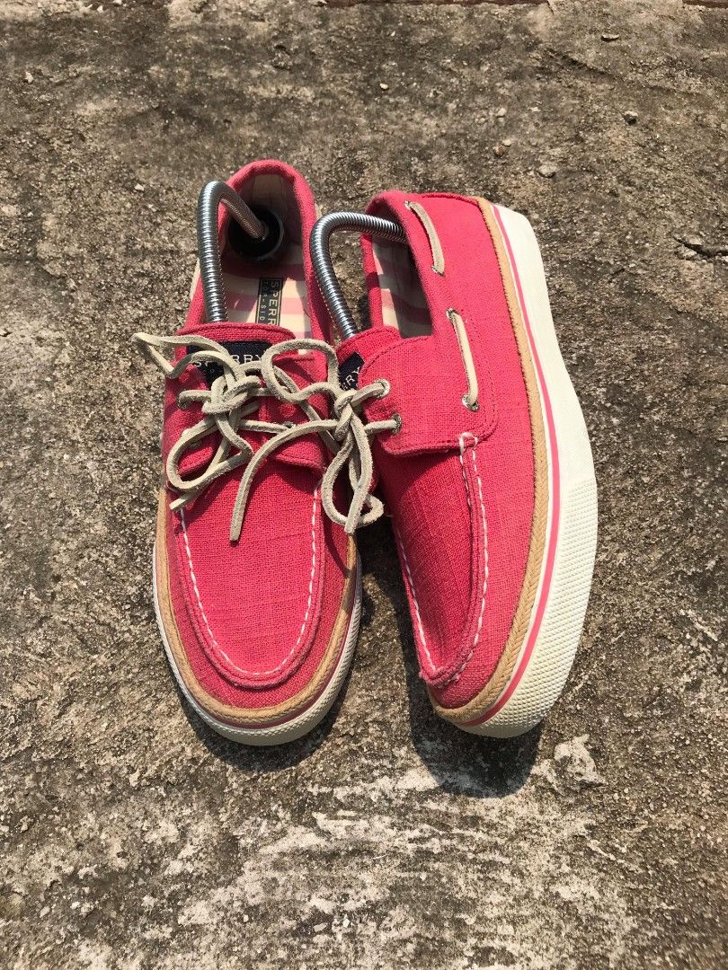 Hot discount pink sperrys