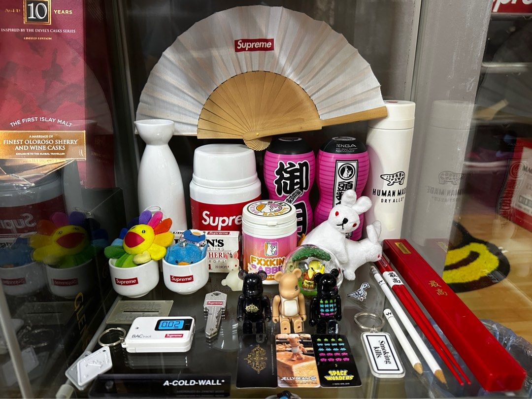 Supreme accessories clearance for room