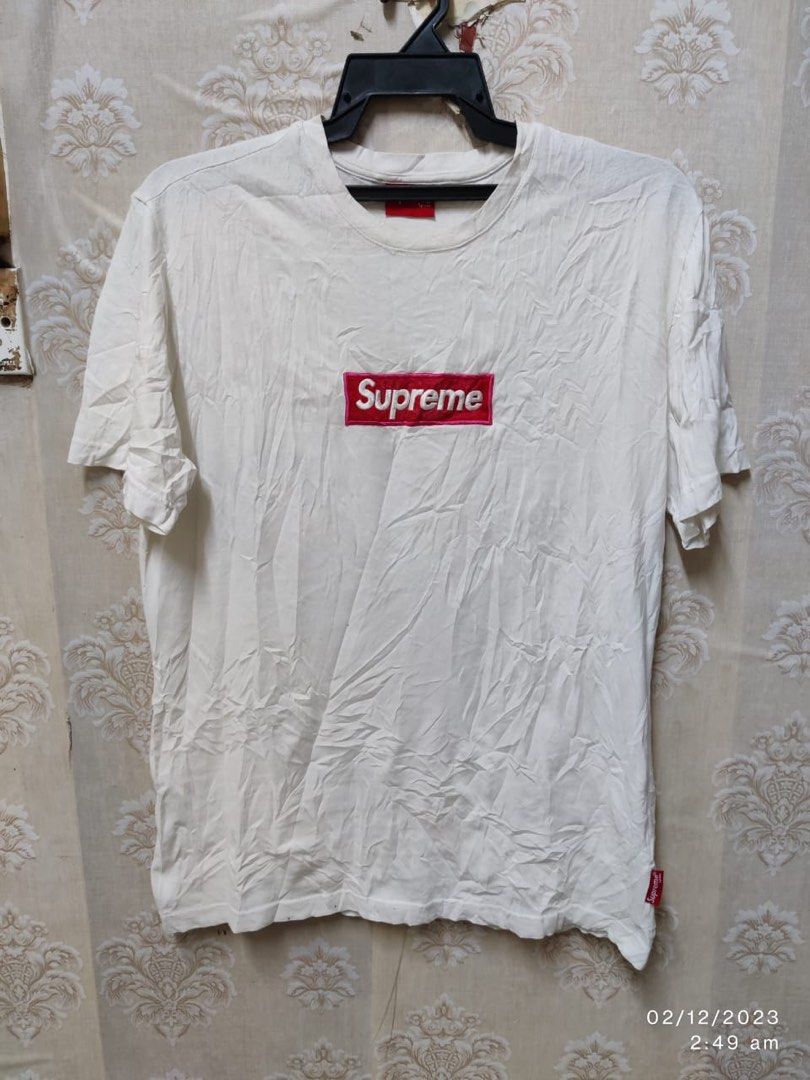 Supreme t deals shirt europe