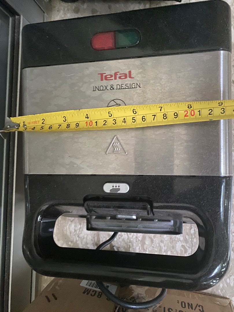 TEFAL waffle maker with two mould sets, TV & Home Appliances, Kitchen