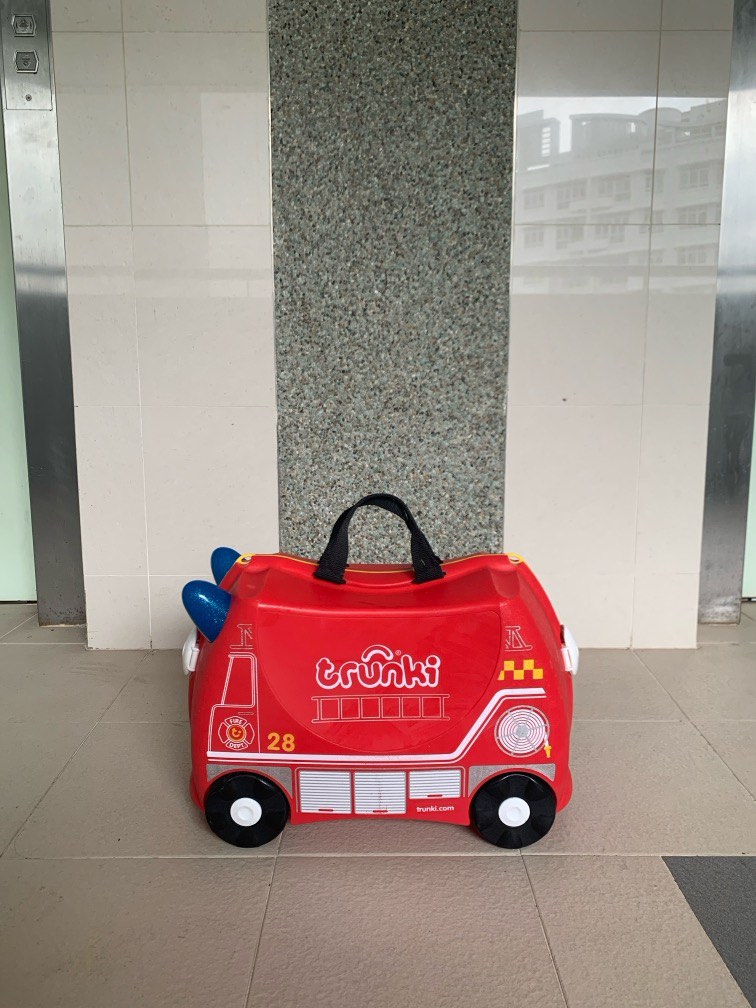 Trunki Frank the Fireman Truck 28 Sit and Ride Portable Travel Children 4 Wheel Luggage