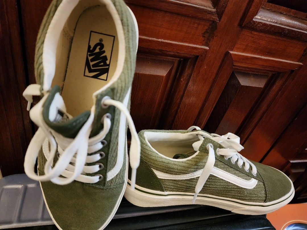 Vans Original Women s Fashion Footwear Sneakers on Carousell