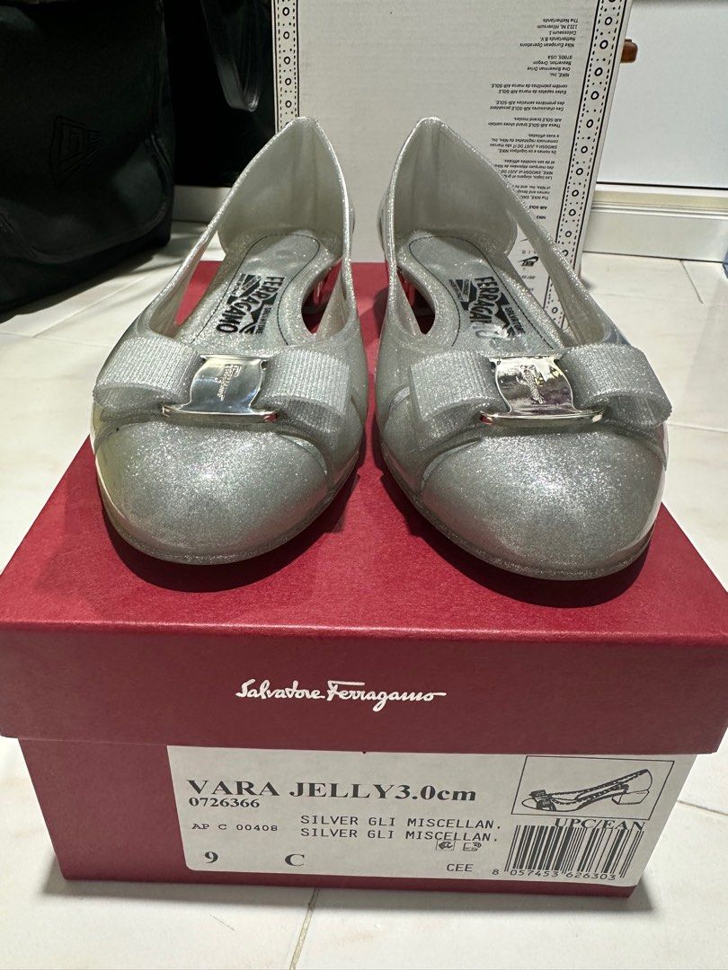 ferragamo vara jelly