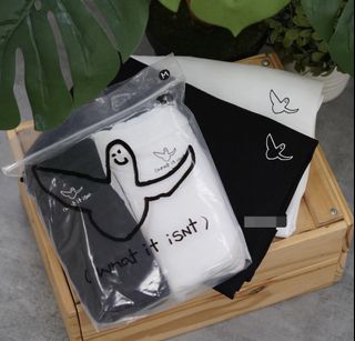 (Category: ) located in . Submitted by thehypewear.co (Listing ID 1262776324, Image 1). Description: .