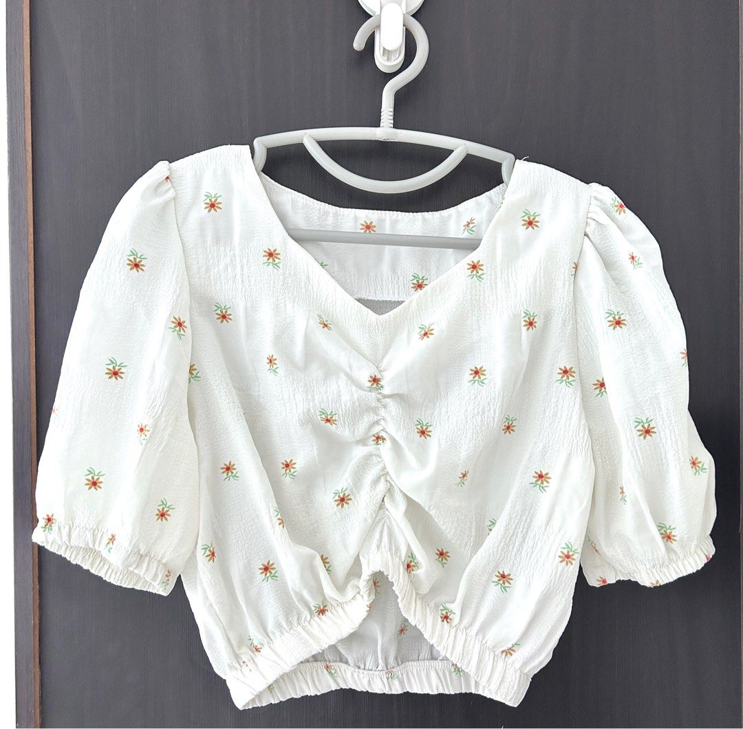 Cute white hotsell summer shirts