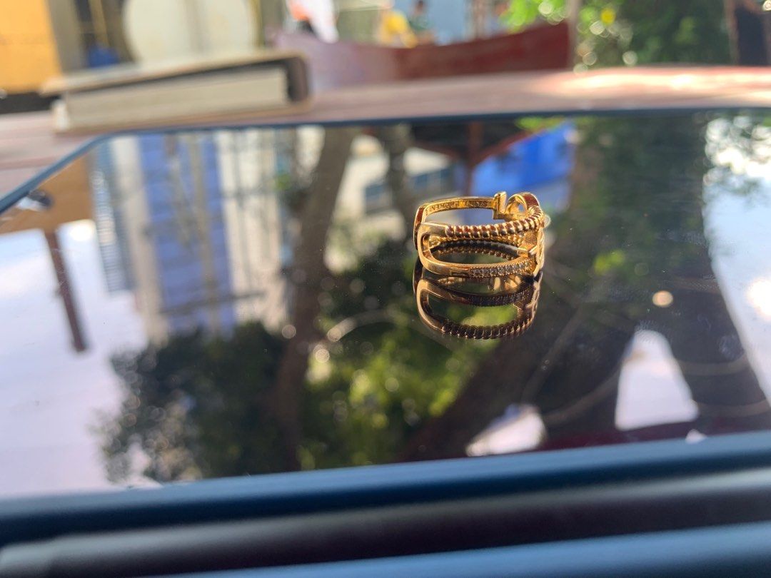 YSL Japan Ring (Category: Other Accessories) located in Batangas. Submitted by devolerpyu19 (Listing ID 1269742500, Image 2). Description: wrong size bought here in carousel size: 6.5.