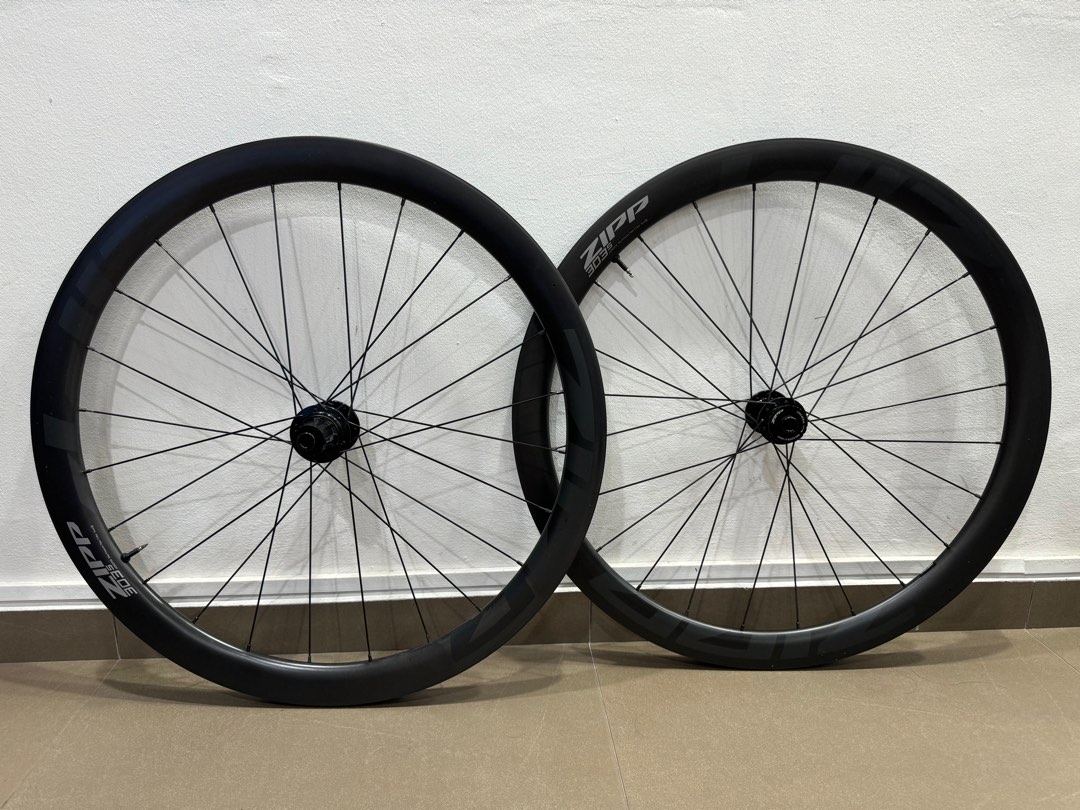 Zipp 303 sale hookless