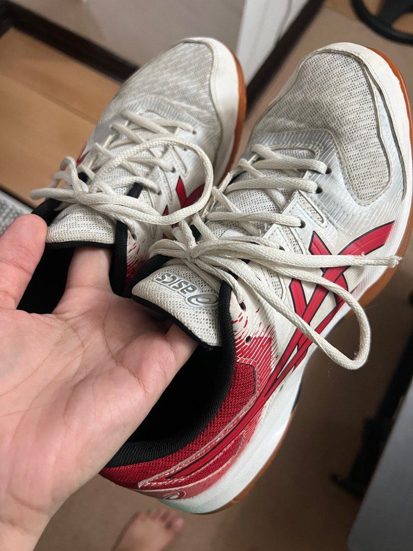 Asics volleyball deals shoes 9.5