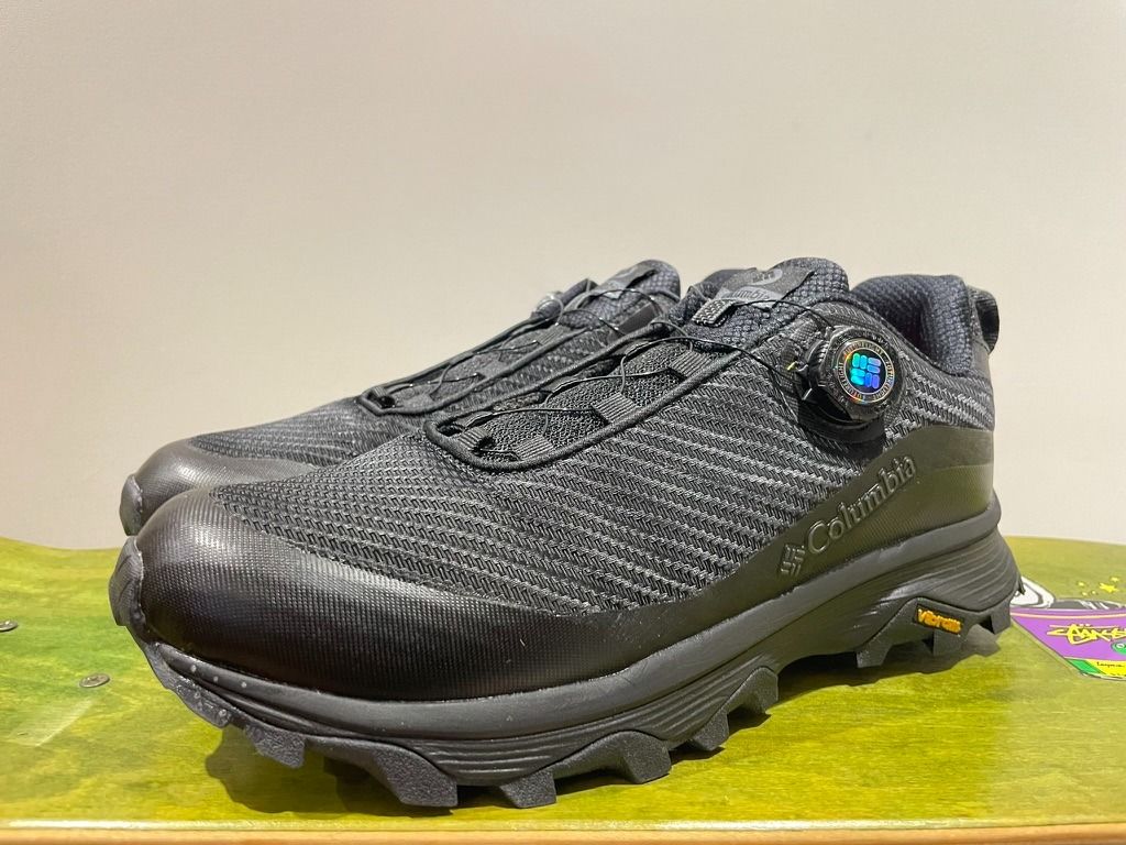 99 NEW US11 COLUMBIA WATERPROOF VIBRAM HIKING SHOES