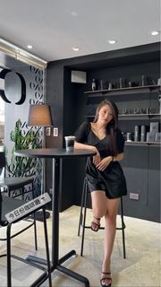 黑色連身短褲