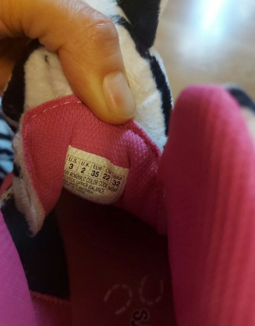 Sogo skechers discount