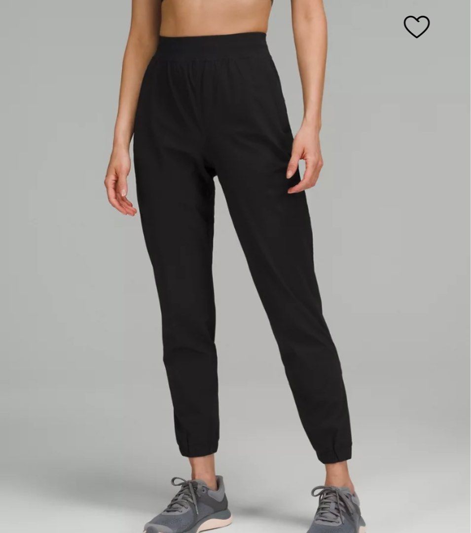 Lululemon  (Black) Fast & Free High-Rise Crop 18 Asia Fit, Women's  Fashion, Activewear on Carousell