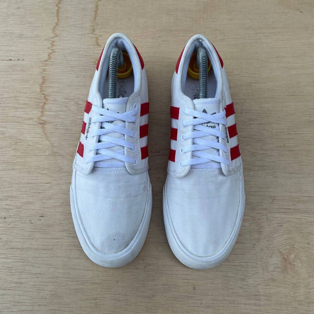 Adidas Seeley XT White Red Scarlet (8UK) - RM9O, Sports Equipment, Other  Sports Equipment and Supplies on Carousell