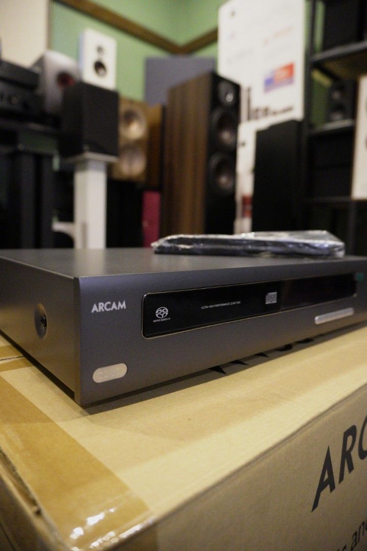 Arcam CDS50 Sabre ESS 9038 32bit DAC CD & SACD player with RCA & XLR