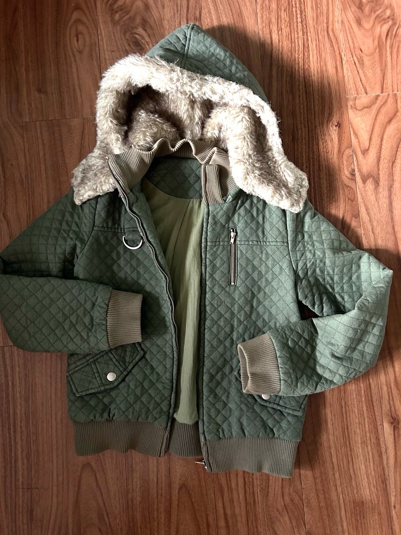 Army Green Quilted Jacket with Hood, Women's Fashion, Coats, Jackets