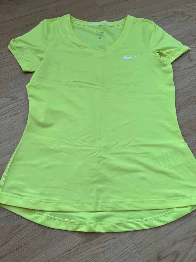 Assorted Nike Workout Tops, Women's Fashion, Activewear on Carousell