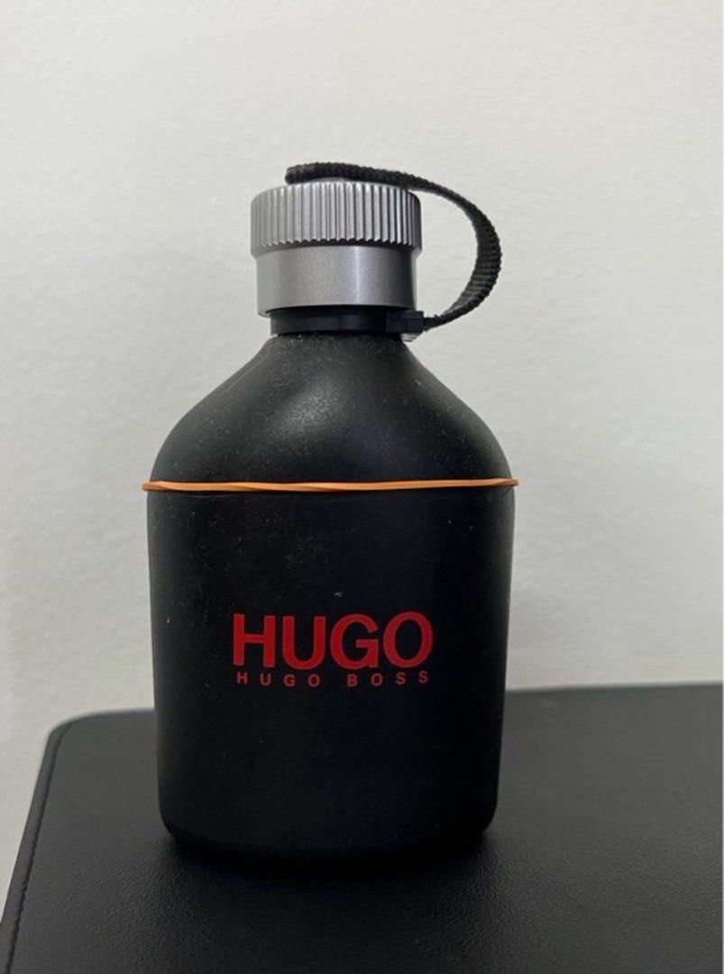 Hugo boss just different 150ml 2025