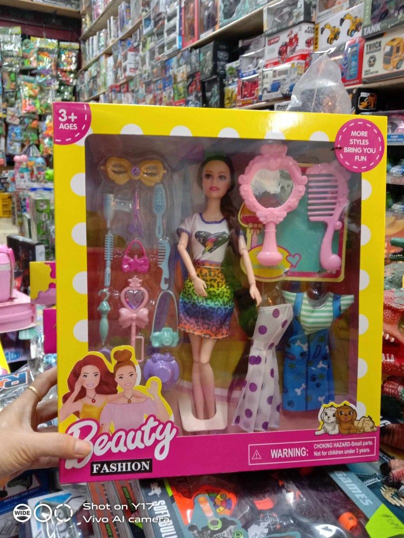 Barbie doll set, Hobbies & Toys, Toys & Games on Carousell