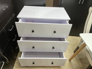 BIG SALE!! JUMBO 3 DRAWERS CHEST- BUY NOW!!!