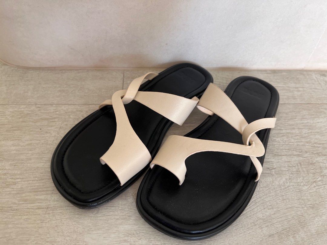 Black and cream 2025 sandals