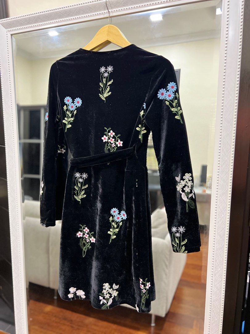Black velvet wrap dress floral embroidered long sleeve Stradivarius ...
