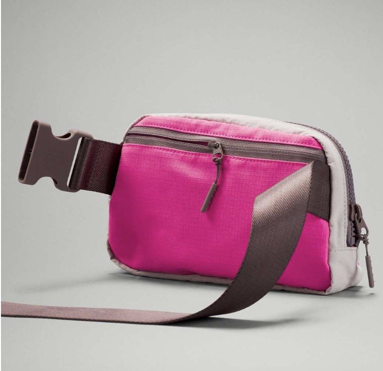 Lululemon pink fanny 2025 pack