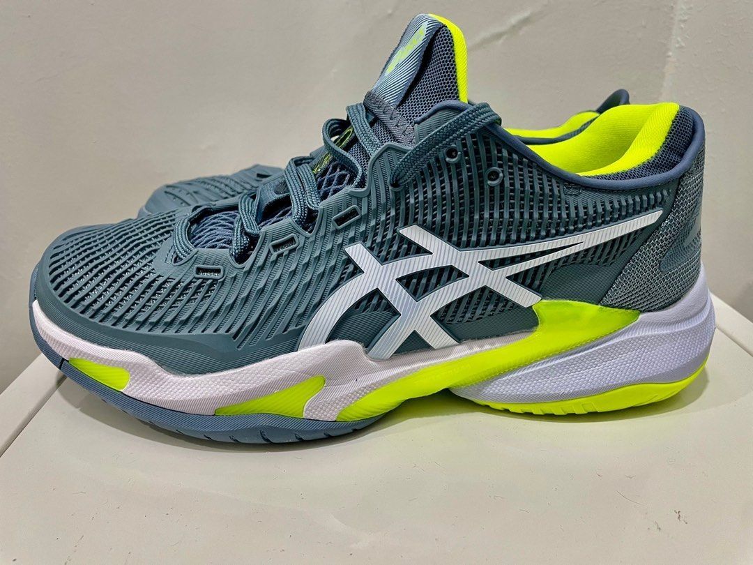 Asics non slip hot sale shoes