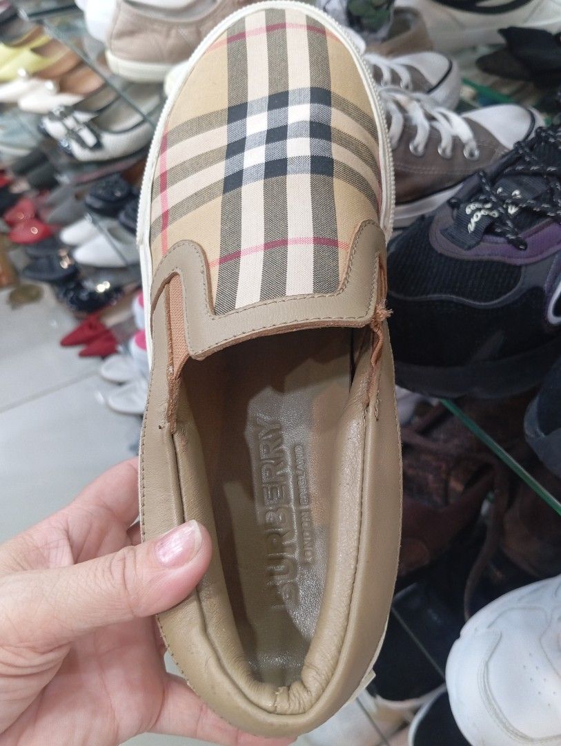 Burberry shoes outlet china