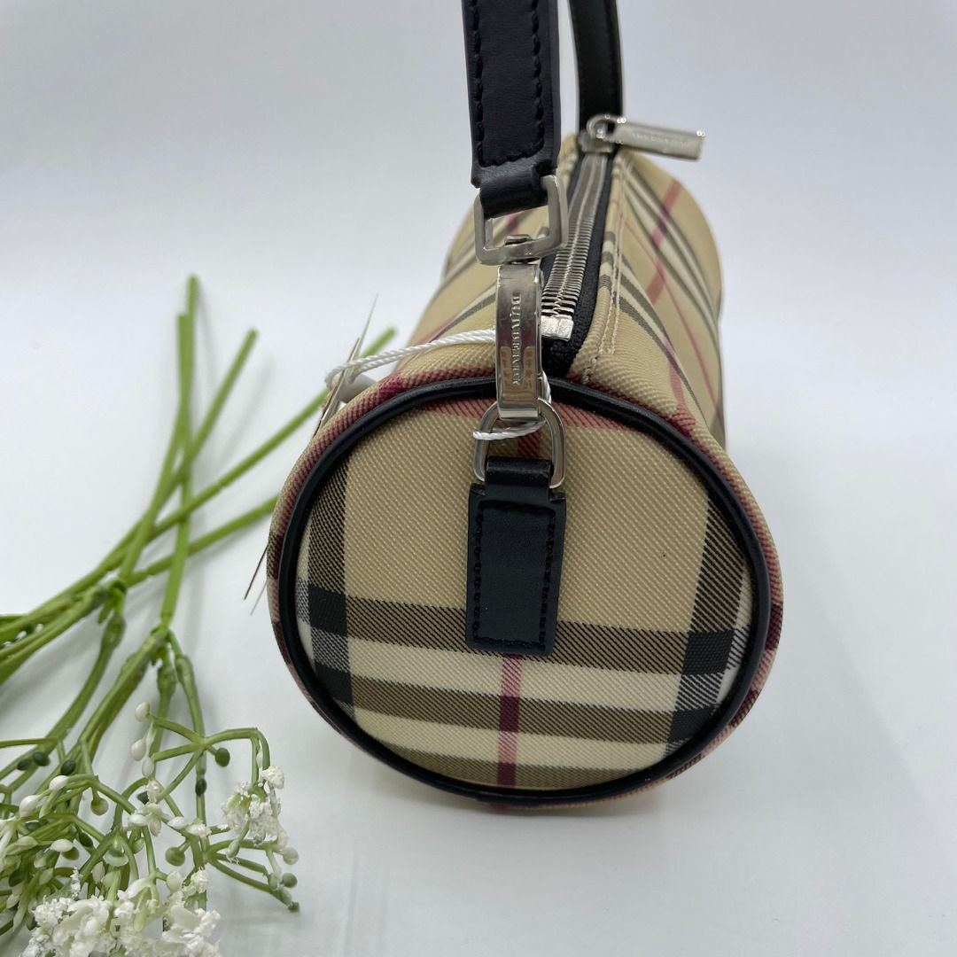 Burberry nova check deals barrel bag