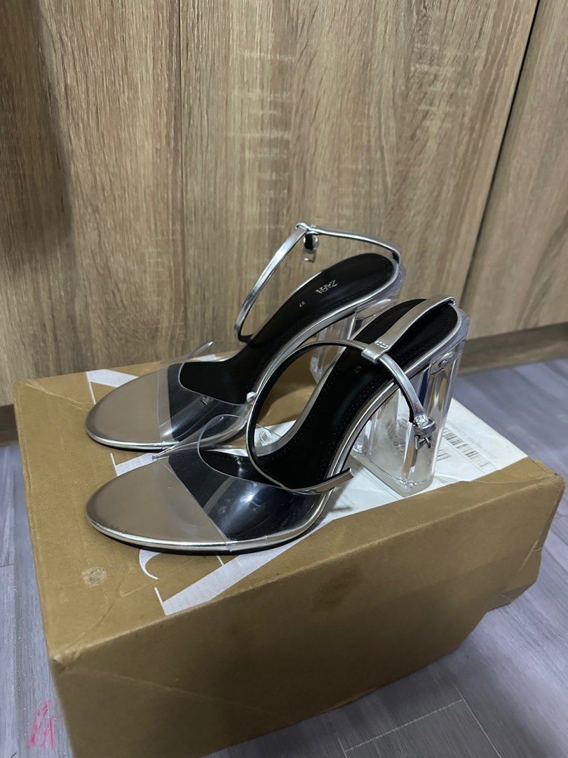 Vinyl heels zara top