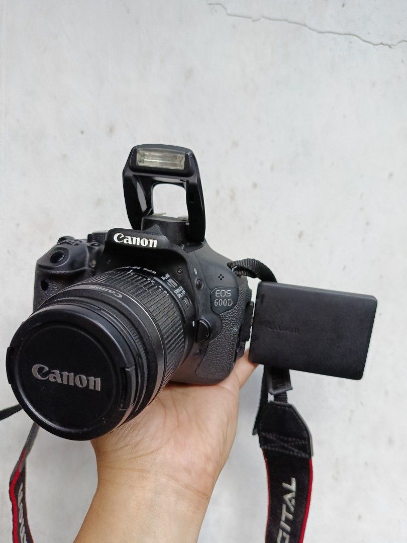 Canon 600d MODEL (Category: Cameras) located in Caloocan City. Submitted by mr.carlo_dslr_laptop (Listing ID 1269976120, Image 3). Description: Canon 600d Version DSLR Camera issue - Lcd Vignet ✅ 10,000 CASH ✅ 10,000 CASH package with Body 600d 18-55mm Kitlens Strap battery charger Lens cap Camera Bag No hidden issue ( Lcd Lang ) good performance Quality Outputs Pang budget Meal natin. Visit us at Kalookan city Monumento city Yamaha LRT.