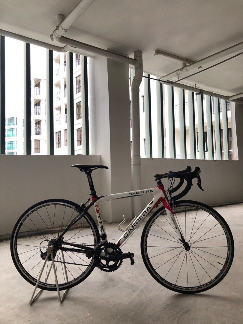 Carrera road sale bike white