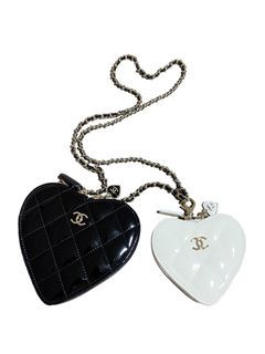 ⚜️Chanel - Double Heart Clutch with Chain