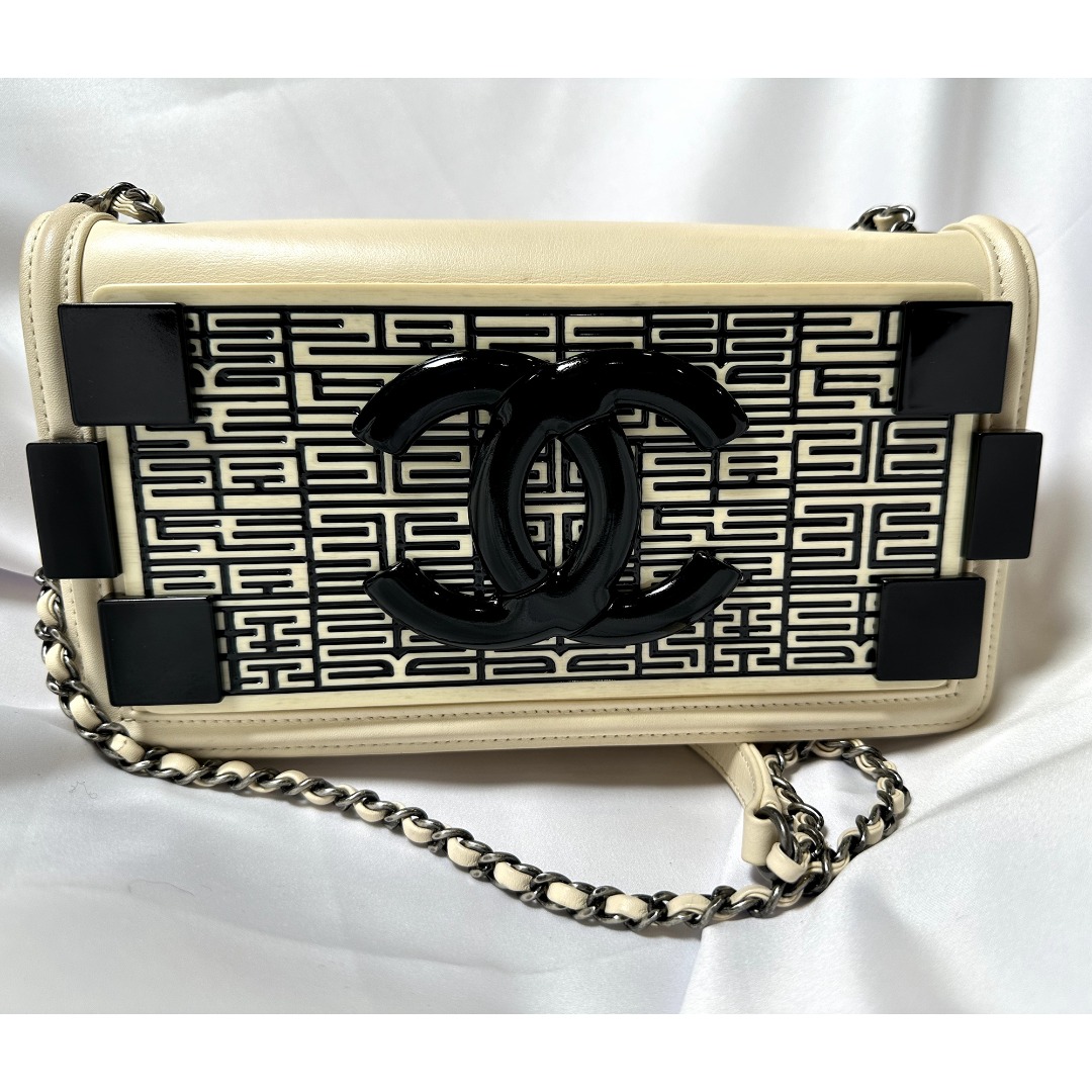 Chanel plexiglass bag top