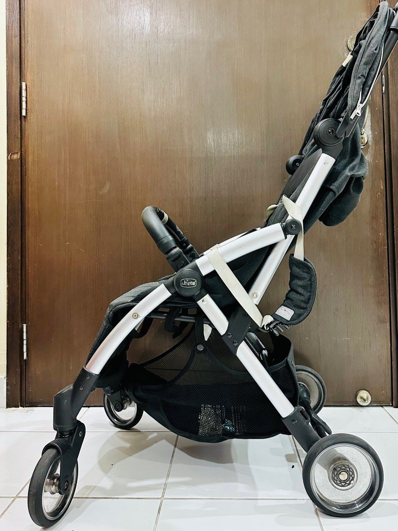 Chicco Goody Self Folding Stroller Babies Kids Going Out