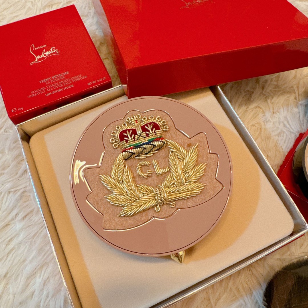 Christian hot sale louboutin visage