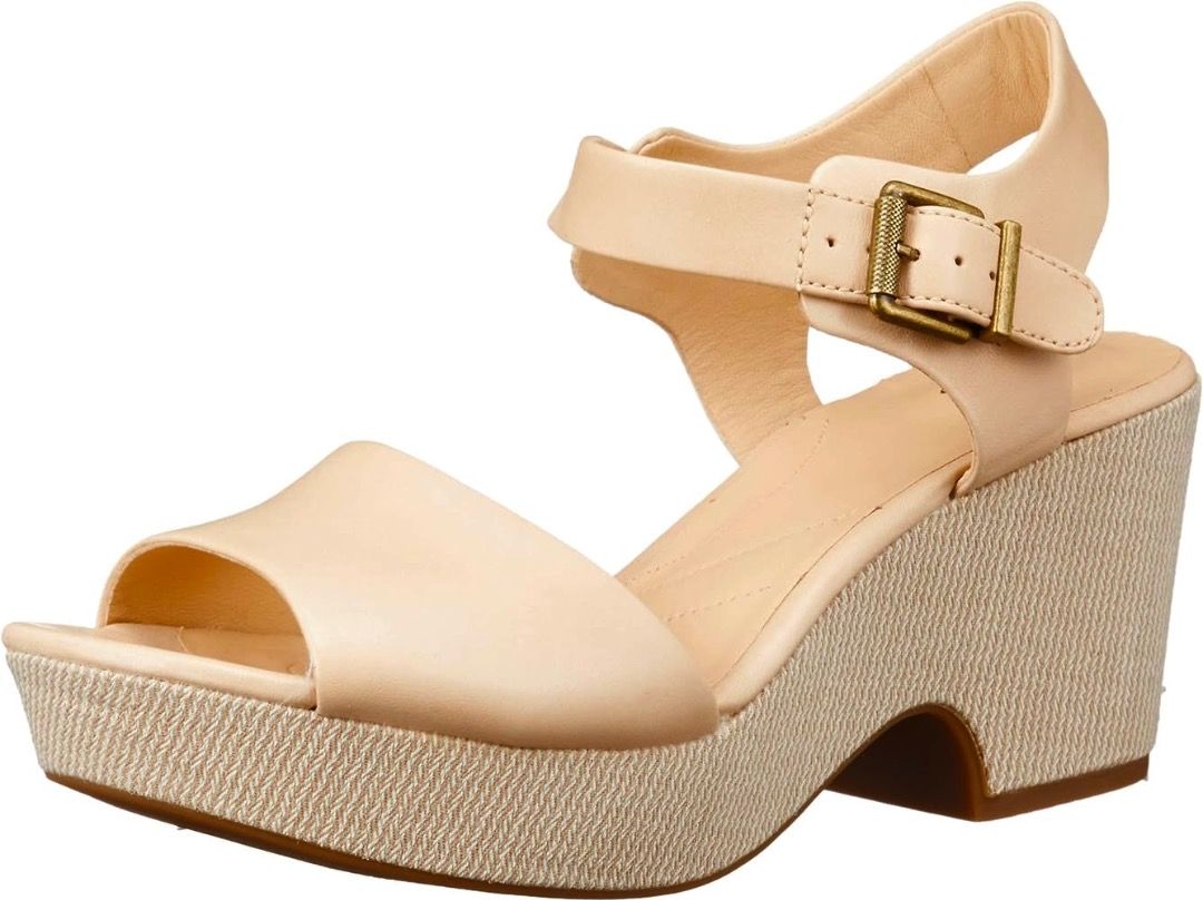 Clarks top cream heels