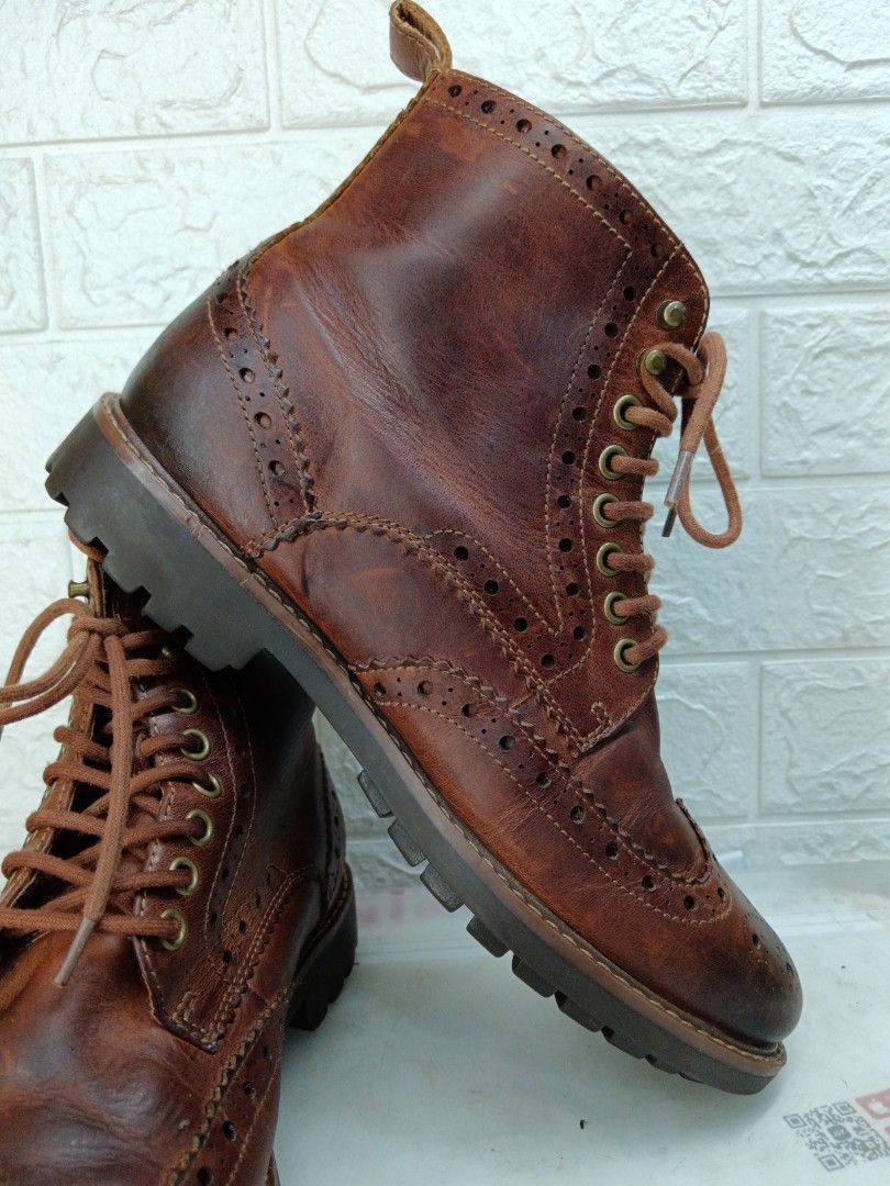 Clarks Wingtip boot