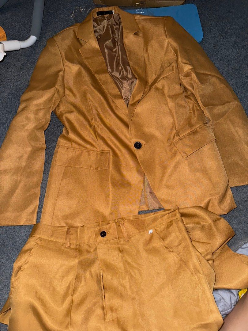 Coat & Pants set Khaki color (Category: Sets & Coordinates) located in Caloocan City. Submitted by sel000 (Listing ID 1269944757, Image 1). Description: Bought from Shopee maling color tone po nabili XL in tag best fit sa Large .