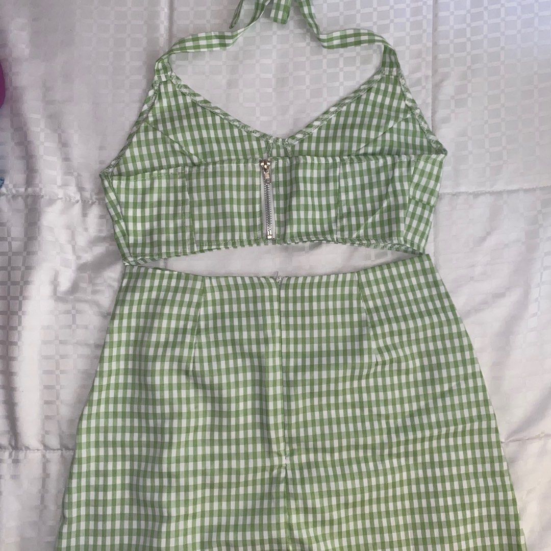 Crop top and skirt Coords (Category: Dresses) located in Taytay. Submitted by cattyis25 (Listing ID 1269933055, Image 2). Description: Brand new, Just washed and stored. Best fit for Top I gues bigger than 34 A 🤧/ Bottom 27-28 NA when worn.