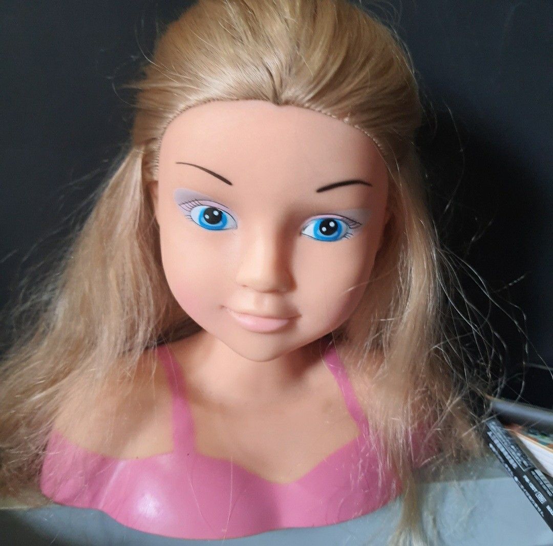Doll styling head (Category: Kids Toys) located in Davao. Submitted by juvybrreyn16232 (Listing ID 1269925755, Image 1). Description: doll create and style head 230.only.