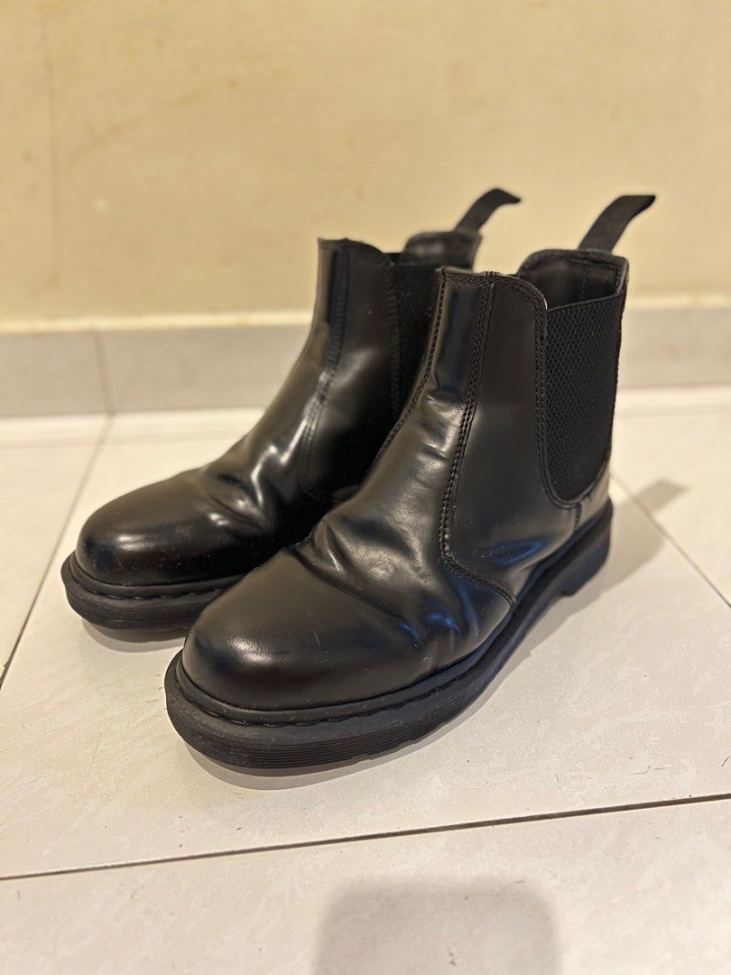 2976 Mono Smooth Leather Chelsea Boots in Black