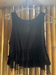 F21 black sleeveless