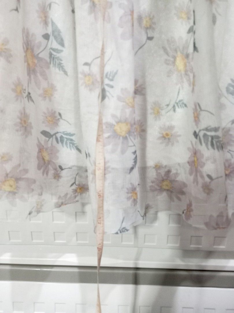 Flowery chiffon skirt with garter & inner lining (Category: Skirts) located in Quezon City. Submitted by hari_yet (Listing ID 1270051175, Image 3). Description: RFS: Decluttering and need funds Size: 2XS to XS (garterized) Length: 17.5 inches Issue/Flaw: None Payment through GCash and BDO (cash is possible if meet-up). Please message me for any questions or concerns! Thank you 😊.